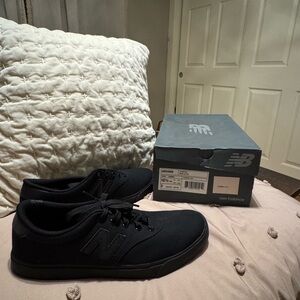 New Balance Men's All-Black Sneakers